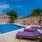 LUXURY VILLA ON SPACIOUS PRIVATE PROPERTY - Rakalj