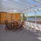 Summer Hotel Tott