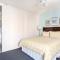 3 Bedroom! - Complex is on the beach with huge pool - Оушенсайд