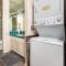 3 Bedroom! - Complex is on the beach with huge pool - Оушенсайд