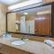 Holiday Inn Express Hotel & Suites Bowling Green by IHG