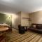 Super 8 by Wyndham Blackwell