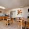 Super 8 by Wyndham Blackwell