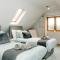 Holly Cottage, 2 bed house, sleeps 6
