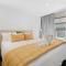 Central Location - Contemporary 2 Bedroom Aptm