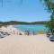 Apartment with sea view in Residence Lu Nibareddu in Loiri - 蒙特佩特罗素