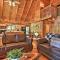 Sevierville Cabin with Deck Minutes to Pigeon Forge - سيفيرفيل