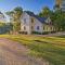 Riverside Hide-A-Way with Patio, BBQ, Fishing Pier - Gassville