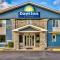 Days Inn by Wyndham Savannah Gateway I-95 - Savannah