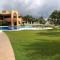 2 Suítes, Guarajuba, piscina frente mar