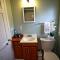 South Yarmouth Cottage by Leavetown Vacations - South Yarmouth