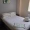 Lymedale Suites Studios & Aparthotel in NEWCASTLE UNDER LYME & STOKE - 莱姆河下游的纽卡尔斯