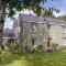 Taldraeth - Old Vicarage Guest House - Penrhyndeudreath