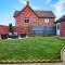 Luxury House with Pool Table, Smart TVs, Garden and Free Parking by Yoko Property - Milton Keynes
