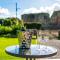 Castle Views cottage in historic village & woodfired hot tub