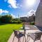 Castle Views cottage in historic village & woodfired hot tub