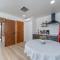 @ Marbella Lane - Rainbow House Glampers Paradise - Joshua Tree