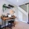 Castle Views cottage in historic village & woodfired hot tub