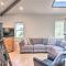 Highlands Home with Fireplace, Views, and Trails! - 海兰兹