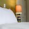 Oakmont Inn