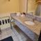 Oakridge Inn & Suites