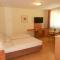 Apartment-Pension Schwalbennest - هيرتسوجيناوراخ