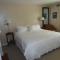 The Bond 1786 Inn