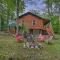 Updated Manistique Log Cabin, Yard and Fire Pit - 马尼斯蒂克