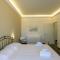 Mareluna Crescent - Luxury Seafront Experience