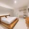Greenish Hotel