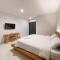 Greenish Hotel