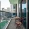 Luton Vacation Homes - Modern & Lake view 1BR , MBL Residence, Jumeirah Lake Towers