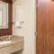 Clarion Pointe Savannah Gateway I-95 - 萨凡纳