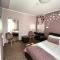 Rhombus Hotel