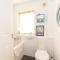 Excellent Location - City Centre - Parking - 4 Beds -2 Bedrooms