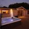 Cambridgeshire Lakes - luxury lodges in a stunning lake location - Gamlingay