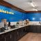 Days Inn by Wyndham Fredericton - Fredericton