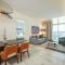 Th8 Palm Dubai Beach Resort, Vignette Collection by IHG