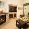 St Anton Street View 2-Bedroom Condo with full kitchen