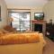 St Anton Street View 2-Bedroom Condo with full kitchen