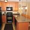 St Anton Street View 2-Bedroom Condo with full kitchen