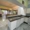 Costa Bonita Condominiums & Beach Resort - Primer planta