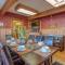 Pacific City Beach House - Meredith Lodging