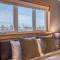 Pacific City Beach House - Meredith Lodging