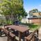 Marilyns - Budget family friendly, walk to beach
