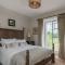 Henge Estate - Restored Manor House, up to 11 en-suite bedrooms - Shrewton