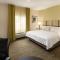 Candlewood Suites Windsor Locks, an IHG Hotel - Windsor Locks