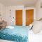 16 Ocean Heights