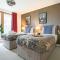 Charming Apartment - City Centre - Free Parking, Self-Check-In, Balcony and Smart TV with Sky TV and Netflix by Yoko Property - 米尔顿凯恩斯