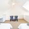 Seven River Club Mews